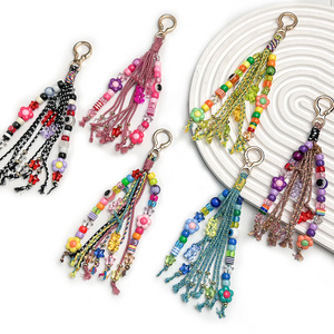 Pendentif porte-clés en résine tressé perlé avec petite fleur mignonne, breloque en cordon tressé, accessoire DIY, ornement suspendu, style coréen, Chine - Product Image 1
