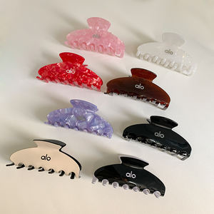 กิ๊บหนีบผมพลาสติกคุณภาพสูงแบบปรับแต่งได้ พร้อมโลโก้สำหรับผู้หญิง กิ๊บหนีบผมอะซิเตทสีแดงเรียบ กิ๊บหนีบผมอะคริลิกแบบกำหนดเอง - Product Image 2