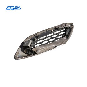 ช่องระบายอากาศบังโคลนรถยนต์อะไหล่ขายส่ง ช่องระบายอากาศพลาสติกสำหรับมาเซราติ เลวานเต้ 2017 670003620 - Product Image 4