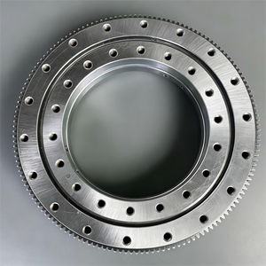 用于挖掘机应用的单列四点接触球推力轴承，具有高承载能力011.16.200 - Product Image 1