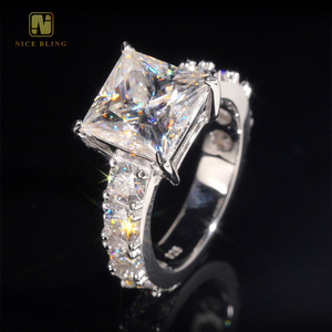 <span class=keywords><strong>Bague</strong></span> de Fiançailles et de Mariage <span class=keywords><strong>Solitaire</strong></span> en Argent 925 avec Moissanite Taille <span class=keywords><strong>Princesse</strong></span>, Certificat GRA, Bande Épaisse de 5 Carats, Sertie de Diamants - Product Image 3