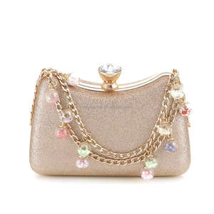 Bolso de mano con cadena, estilo nuevo, bandolera pequeña cuadrada, bolso de noche, clutch único de mano - Product Image 2