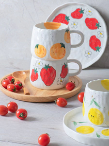 Tasse à café en céramique peinte à la main sous glaçure avec soucoupe, motif fruits simple, style coréen - Product Image 4