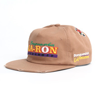 Hoge kwaliteit flat brim pet met geborduurd logo en geborduurd patch metalen gesp