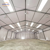 Tente industrielle durable de stockage de grande envergure de couverture de PVC d'entrepôt commercial résistant de 600 carrés avec des portes de murs