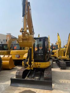 Excavatrice CAT 304D de 4 tonnes avec godet de terrassement d'une capacité de 0,2 m³, modèle d'excavatrice sur chenilles CAT 304CR d'occasion - Product Image 3
