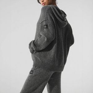 Set di maglioni da <span class=keywords><strong>donna</strong></span> in cotone invernale personalizzato OEM Factory 2 pezzi completo maglione e pantaloni da <span class=keywords><strong>donna</strong></span> oversize grigio rosso lavorato a <span class=keywords><strong>maglia</strong></span> - Product Image 2