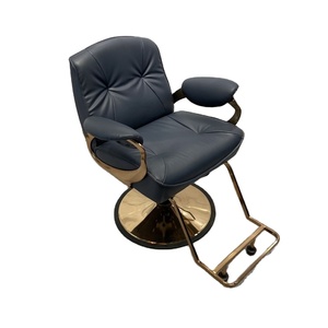 Petite chaise de barbier de luxe Noble, fauteuil pour barbier, design plaqué or, le meilleur cuir avec design à dossier inversée - Product Image 2
