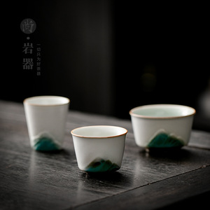 Taza de té de porcelana Distant Mountain Master Cup, forma cilíndrica, sin plomo, para preparar té Kung Fu, degustación y aroma. - Product Image 3