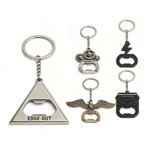 Abridor de Botellas de Metal con Diseño Creativo de Dibujos Animados, Abridor de Latas de Cerveza Magnético de Aleación de Zinc, Llavero con Anillo para Llaves, Venta al Por Mayor Personalizada - Product Image 1