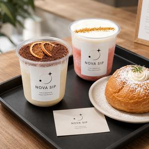 แก้วขนมหวานใสพิมพ์ลายตามสั่ง สำหรับใส่ชานม พุดดิ้ง ครีม เค้ก กาแฟ บรรจุภัณฑ์เครื่องดื่มแบบนำกลับบ้าน ขายส่ง รับผลิตแบบ OEM - Product Image 1