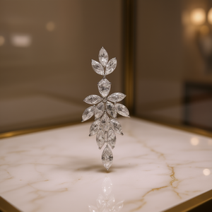 Orecchini Pendenti E3056 in Oro Bianco con Cristalli e Strass a Forma di Pianta, Gioielli Classici da Sposa per Donna - Product Image 2