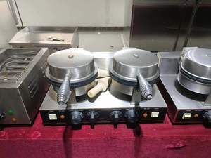 Machine à gaufres électriques professionnelles double tête OUTE pour cornets de crème glacée, avec plaques antiadhésives, idéale pour les snacks et les cafés - Product Image 5