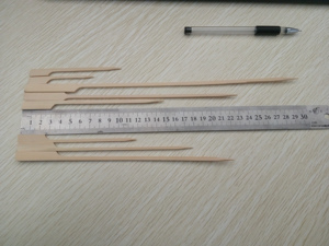 5.9 inch dài tự nhiên bằng gỗ tre phẳng BBQ xiên với Hot đóng dấu logo thương hiệu trên xử lý - Product Image 5