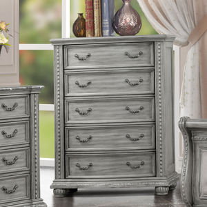 Cómoda de Dormitorio Estilo Vintage Gris - Cómoda Rústica Francesa con Puerta Tallada Ornamentada y Adornos de Cuentas, con Espejo - Product Image 3