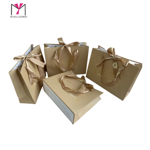 Sacs en papier personnalisés MUYANG avec logo imprimé, recyclés, brillants, holographiques, dorés, roses, violets, avec nœud papillon et poignée - Product Image 6