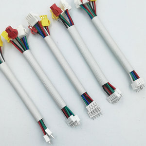 Faisceau de câbles multi-branques personnalisé avec tube en fibre de verre blanc verni et connecteurs en plastique colorés multi-types pour la réfrigération - Product Image 1