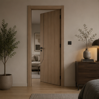 Puerta Laminada de PVC Personalizada con Decoración de Ranuras Negras en la Superficie, Diseño de Líneas Exquisitas, Antideformación para Proyectos de Interior, ISO