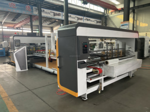 Máquina encoladora de carpetas completamente automática de alta calidad para cajas de cartón corrugado, máquina de pegamento de carpetas de embalaje - Product Image 2