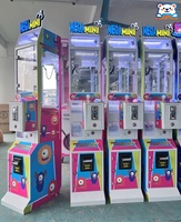 Machine distributrice commerciale compacte de mini-poupées, thème bonbons néon LED, type attrape-jouets d'arcade, pour magasins de détail et cinémas