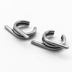 Yunnique – boucles d'oreilles minimalistes en acier titane, design géométrique, bijoux unisexes à la mode, sans perçage, pour hommes et femmes - Product Image 3