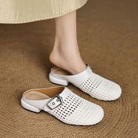 Chaussures plates de créateur, mode, tissage, pantoufles pour femmes, été 2025, nouvelle collection, bout rond, boucle de ceinture, mules, talons argentés, sandales pour femmes, taille 43