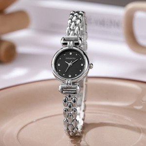 Fashionable women's watches, niche women's bracelet watches, <b>light</b> luxury niche student watches - Product Image 6