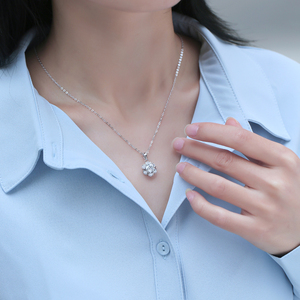 Collana con Pendente Unico in Argento Sterling 925 con Moissanite da 1 Carato, Design Originale, Gioiello <span class=keywords><strong>di</strong></span> Alta Qualità, Pendente a <span class=keywords><strong>Fiocco</strong></span> <span class=keywords><strong>di</strong></span> <span class=keywords><strong>Neve</strong></span> per Donna - Product Image 6