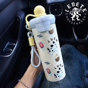 Gobelet isotherme en acier inoxydable 316 personnalisé, 600 ml, portable, pour étudiants et enfants, avec boule flottante <span class=keywords><strong>de</strong></span> dessin animé, vente en gros d'usine - Product Image 1