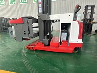 Forklift Listrik Bersertifikasi CE untuk Lorong Sangat Sempit, Truk 3 Arah 1500kg, Forklift Trilateral Man-Up, Cocok untuk Ruang Terbatas