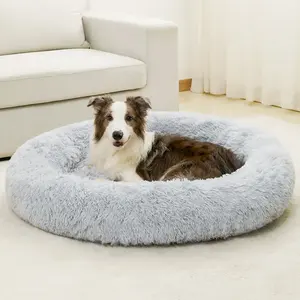 Lit long en peluche doux et écologique pour chien Meilleur canapé de couchage d'hiver pour chiens et chats <span class=keywords><strong>Panier</strong></span> de produits pour animaux de compagnie à motif solide - Product Image 1