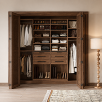 Armoire de chambre à coucher avec portes pliantes, étagères intégrées, style moderne et luxueux, couleur noyer, rangement optimisé