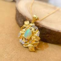 Vente en gros de pendentifs personnalisés en argent sterling 925 incrustés d'opale naturelle de luxe en or pour femmes pour mariage