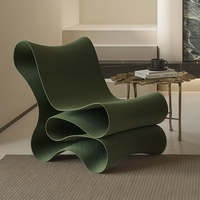 Chaise simple en forme de nouilles en fibre de verre de luxe minimaliste de concepteur créatif nordique pour le modèle de dossier de loisirs de salon