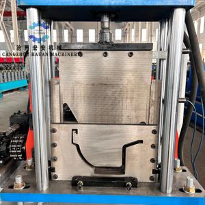 Machine de formage à rouleaux entièrement automatique pour la fabrication de gouttières métalliques, machine moderne pour gouttières de toit, machine à gouttières continue à vendre - Product Image 2