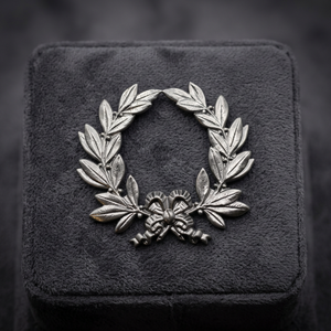 Couronne de lauriers classique en métal, faite à la main, ronde, décorative, non éclairée - Product Image 2