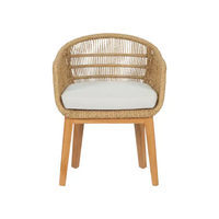 Table et chaises d'extérieur modernes Chaise de salle à manger empilable de luxe durable pour hôtel Ensemble de salle à manger en bois de teck Mobilier de jardin
