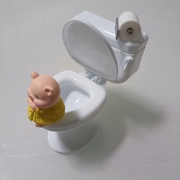 Miniature de toilette blanche à couvercle rabattable, accessoire de salle de bain pour maison de poupée, décoration réaliste en plastique pour la maison
