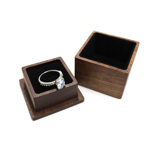 Boîte en bois personnalisée pour bijoux, motif ciel et terre, boîte d'emballage pour bagues en bois massif de haute qualité, vente en gros de boîtes en bois - Product Image 2