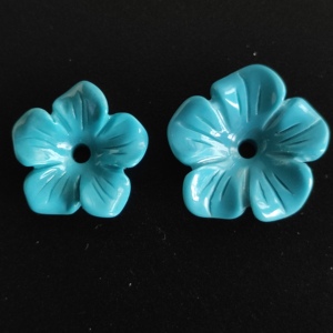 F13 12mm 14mm Imitation Turquoise Fleurs à cinq pétales faites à la main - Product Image 1