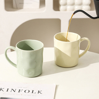 Tasse de luxe personnalisée nordique avec poignée en or en céramique gaufré créatif crème café lait tasses tasses avec bord doré