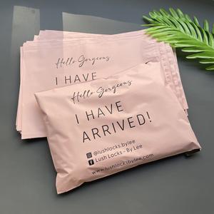 Bolsas de Envío de Poliéster Rosa Mate Personalizadas con Impresión Negra - Bolsas de Envío Impermeables para Cosméticos y Marcas de Boutique - Product Image 2