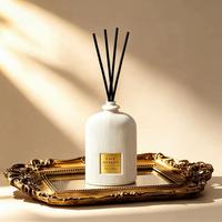 Diffuseur de parfum d'ambiance de luxe à bâtonnets en verre avec fleurs séchées, huiles essentielles liquides, évaporation naturelle longue durée pour voiture