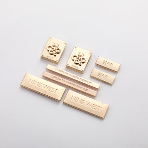 Etiqueta de Metal Personalizada Profesional para Ropa, Placa de Identificación de Aleación de Zinc, Etiqueta de Metal con Logotipo en Relieve para Equipaje - Product Image 4