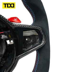 Volant sport en fibre de carbone TDD compatible avec BMW CS avec marqueur central rouge - Product Image 3