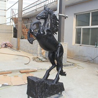 Sculpture de cheval en bronze poli grandeur nature pour la décoration de jardin