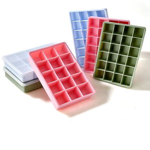 Moule à glace en silicone avec couvercle pour congélateur, amovible et empilable, écologique, 15/24 cubes par plateau, OEM - Product Image 4