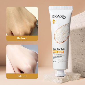 Crema Mani all'Estratto di Riso a Marchio Privato, Idratante, Sbiancante, Illuminante, Non Unta, Anti-Età, Texture Setosa e Liscia - Product Image 4