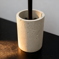 Ensemble d'accessoires de salle de bain effet travertin beige en gros : distributeur de savon, porte-brosse WC, gobelet et porte-savon pour la maison