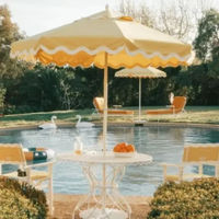 HH Vente en gros Parasol de plage à bord festonné blanc Parasol de piscine en bois Parasol de plage de luxe pour patio avec glands